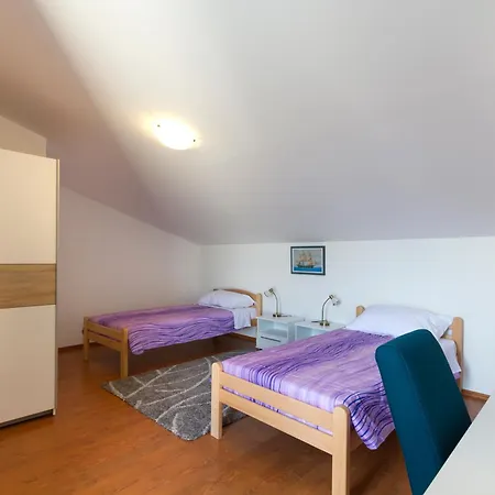 Loredana, A Warm And Sunny Close To The Holiday home