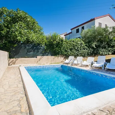 Casa de Férias Loredana, A Warm And Sunny Close To The Vinkuran