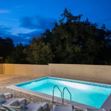 Holiday home Loredana, A Warm And Sunny Close To The *