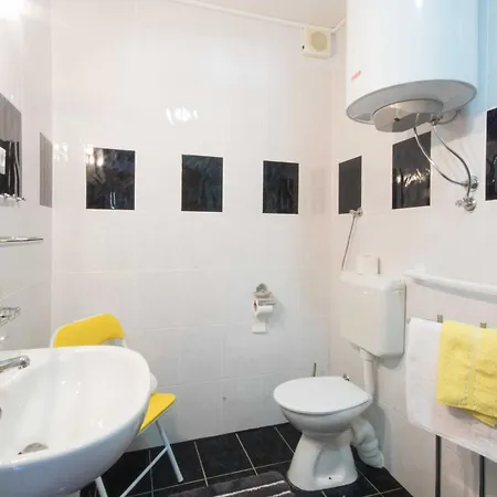 Holiday home Loredana, A Warm And Sunny Close To The *